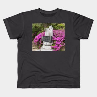 Stone statue Kids T-Shirt